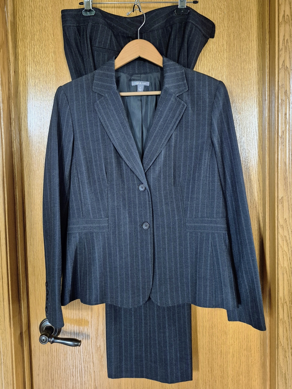 Apt. 9 Charcoal Womens Size 12  Pinstriped Suit Jacket With Dress Pants